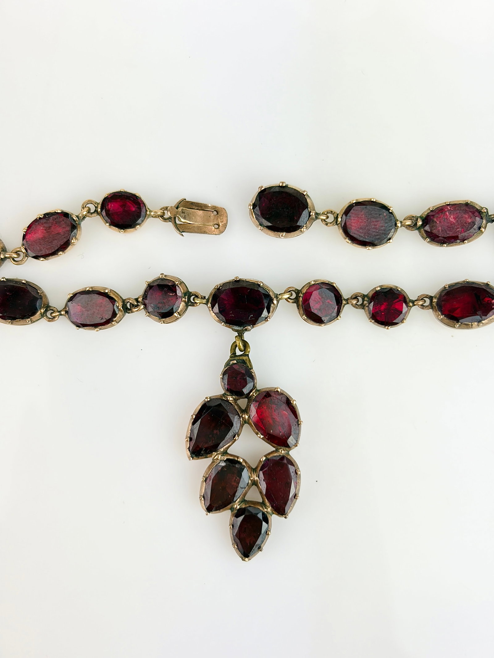 Antique Flat Cut Garnet Riviere Necklace with Drop in Gold - 4