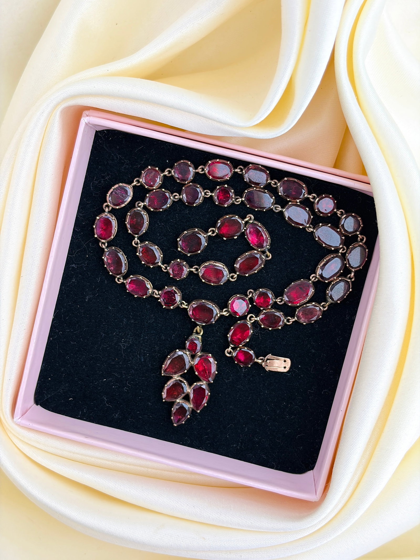 Antique Flat Cut Garnet Riviere Necklace with Drop in Gold - 5