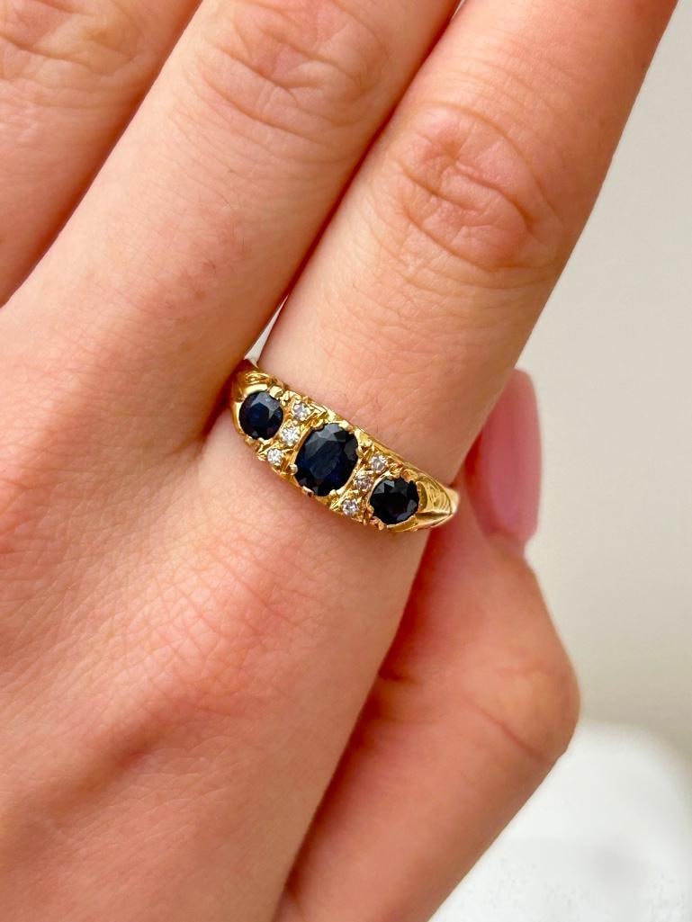 Chunky 18ct Yellow Gold Sapphire and Diamond 3 Stone Ring - 2