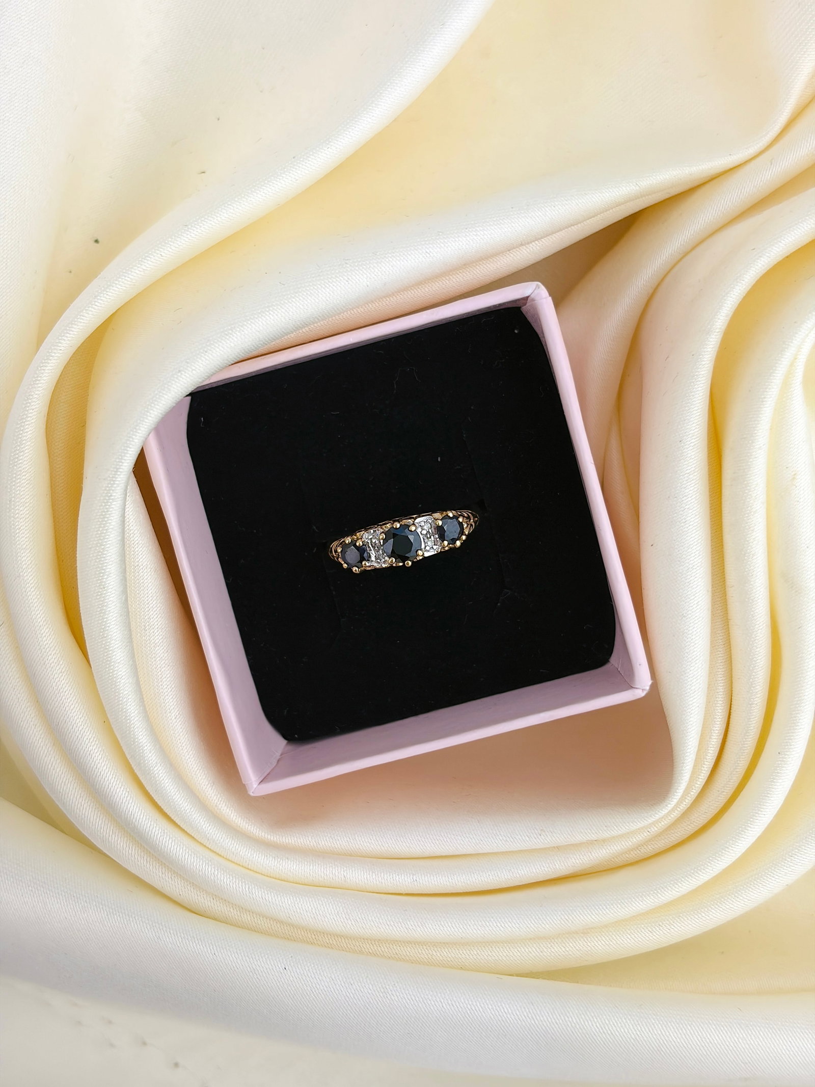 Vintage 9ct Yellow Gold Sapphire and Diamond 5 Stone Ring - 9