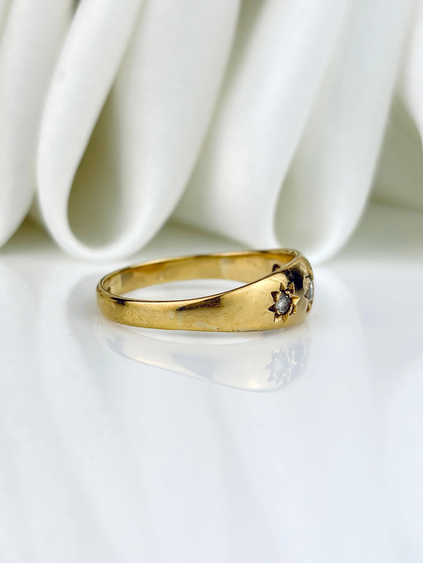 Antique Victorian Era 18ct Yellow Gold Diamond 3 Stone Star Ring - 2
