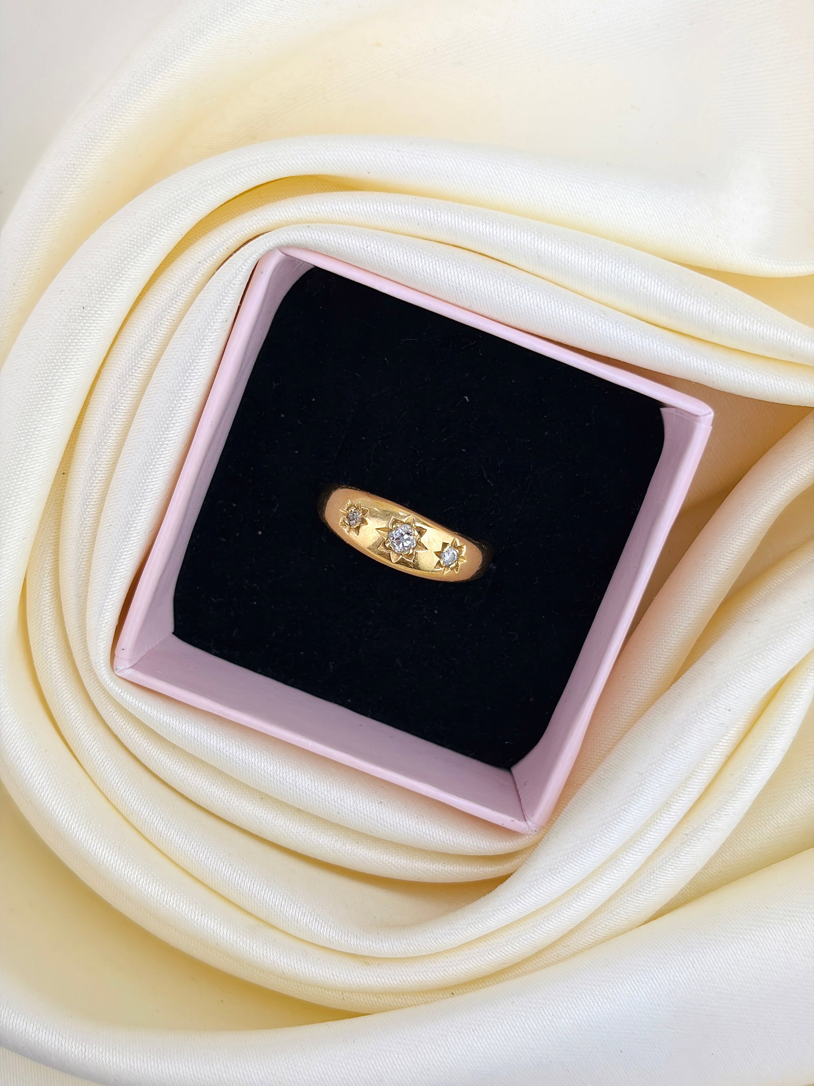 Antique Victorian Era 18ct Yellow Gold Diamond 3 Stone Star Ring - 7