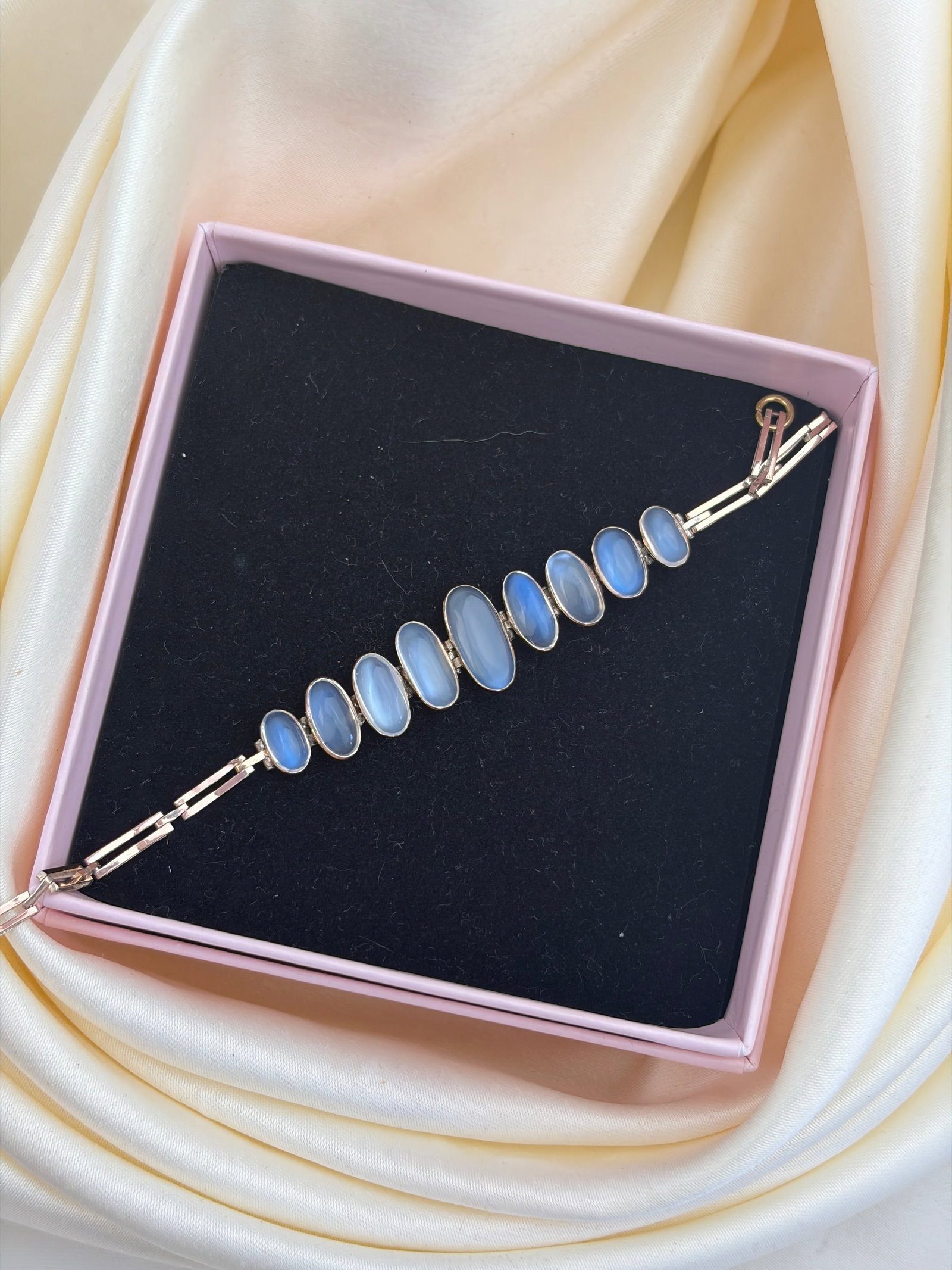 ANTIQUE CABOCHON MOONSTONE GOLD BRACELET - 7