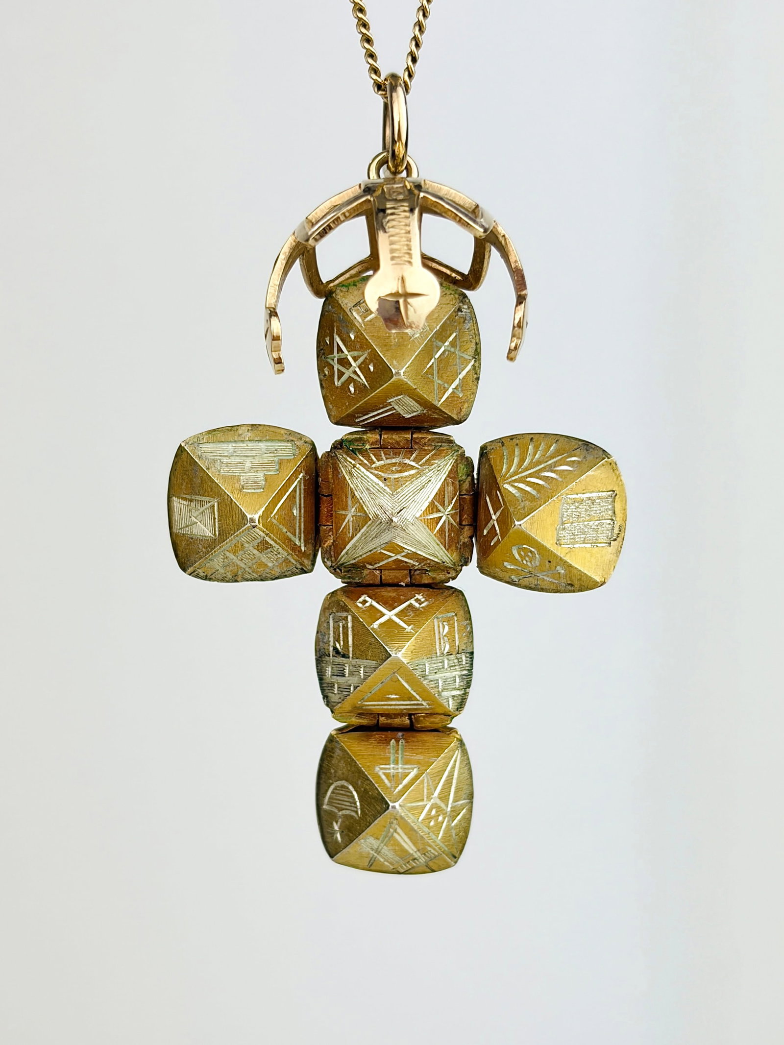 Rare Masonic Orb/Cross Opening Pendant in Gold and Silver: Rare Masonic Orb/Cross Opening Pendant in Gold and Silver