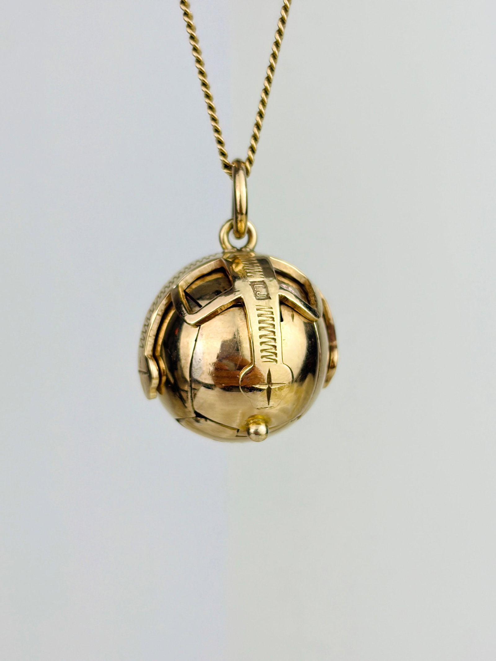 Rare Masonic Orb/Cross Opening Pendant in Gold and Silver - 2