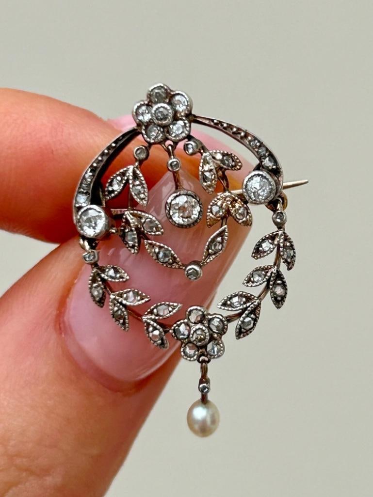 Sweet Antique Diamond Pendant in Antique Box (1 of 7)