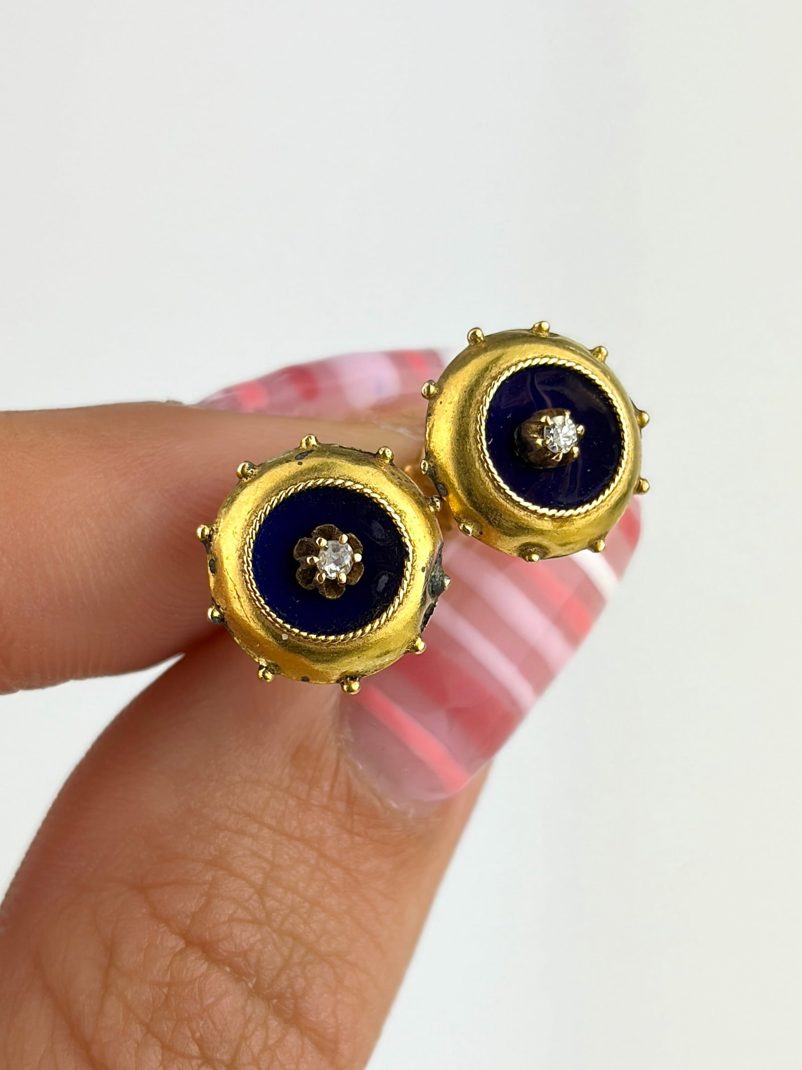 Antique 18ct Gold Enamel and Diamond Stud Earrings: Antique 18ct Gold Enamel and Diamond Stud Earrings Gorgeous antique stud earrings!