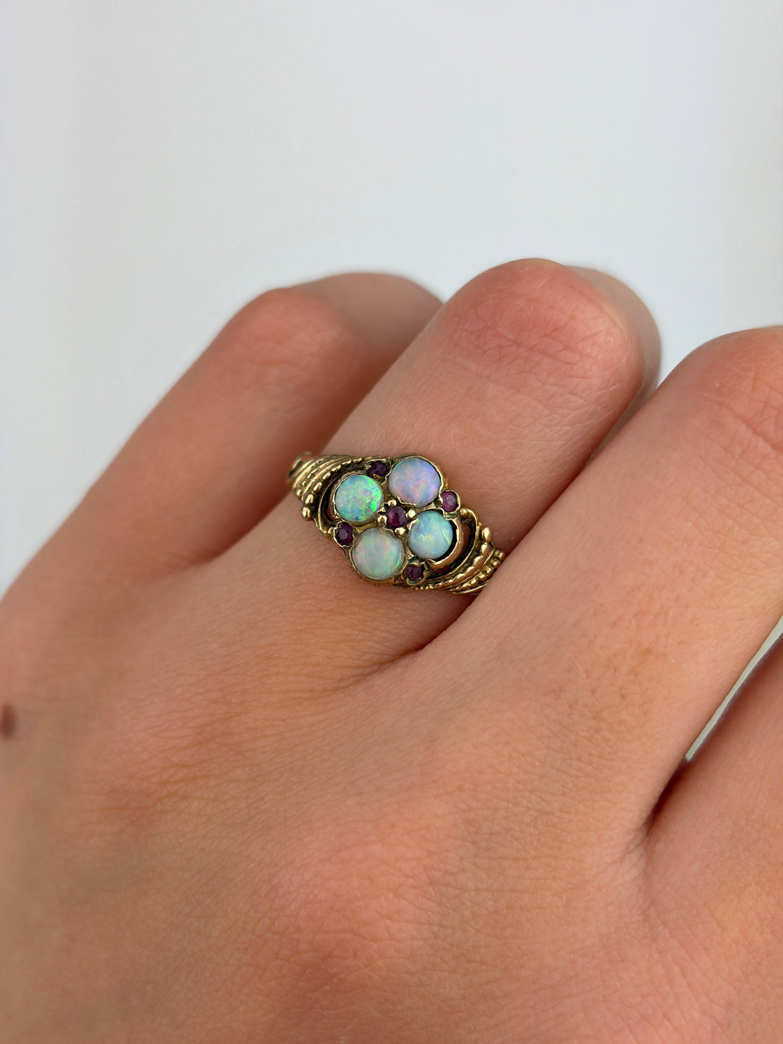 ANTIQUE RUBY AND OPAL CLUSTER RING IN GOLD - 8