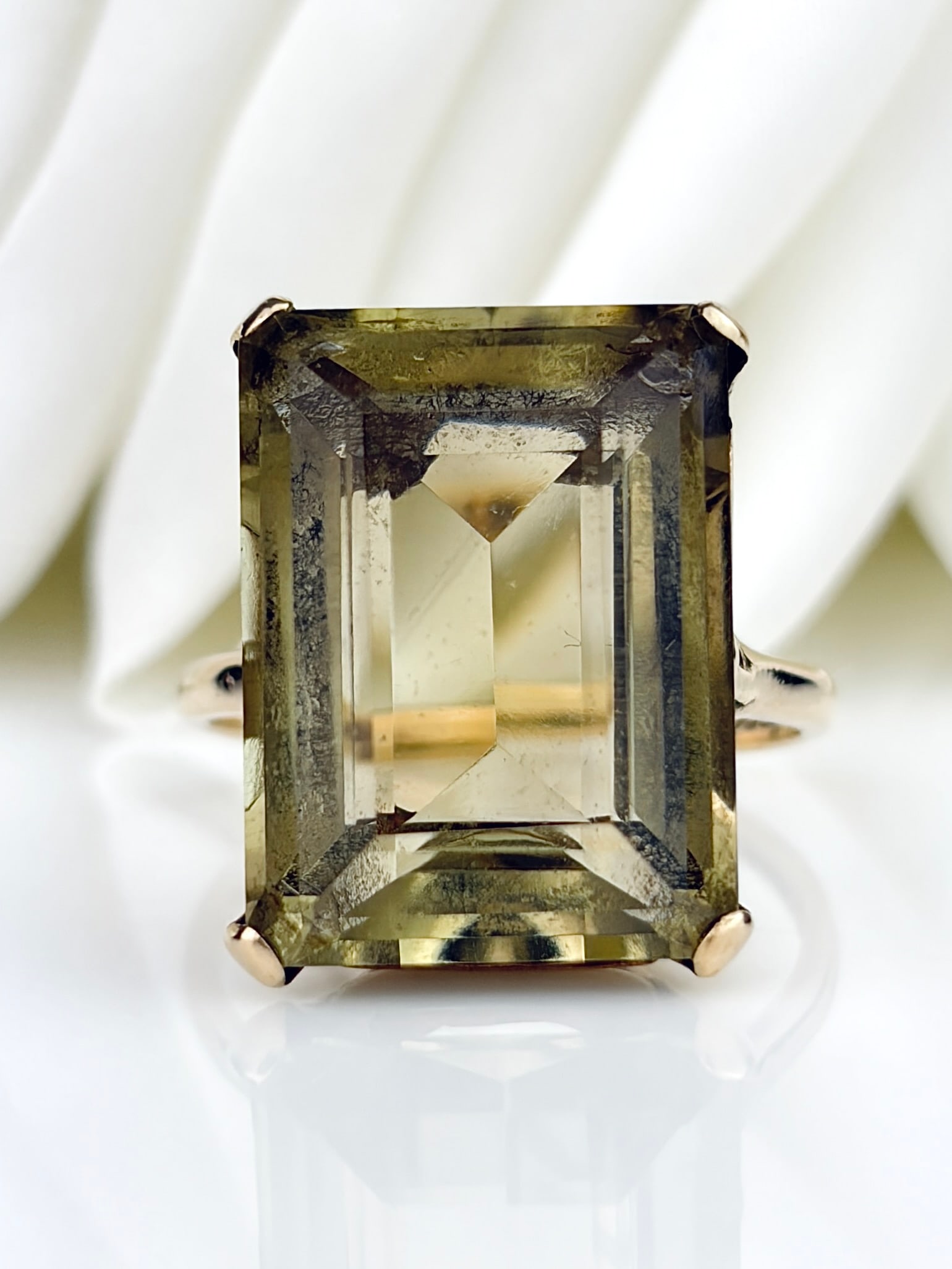 Large 9ct Yellow Gold Quartz Cocktail Ring (1 of 9)