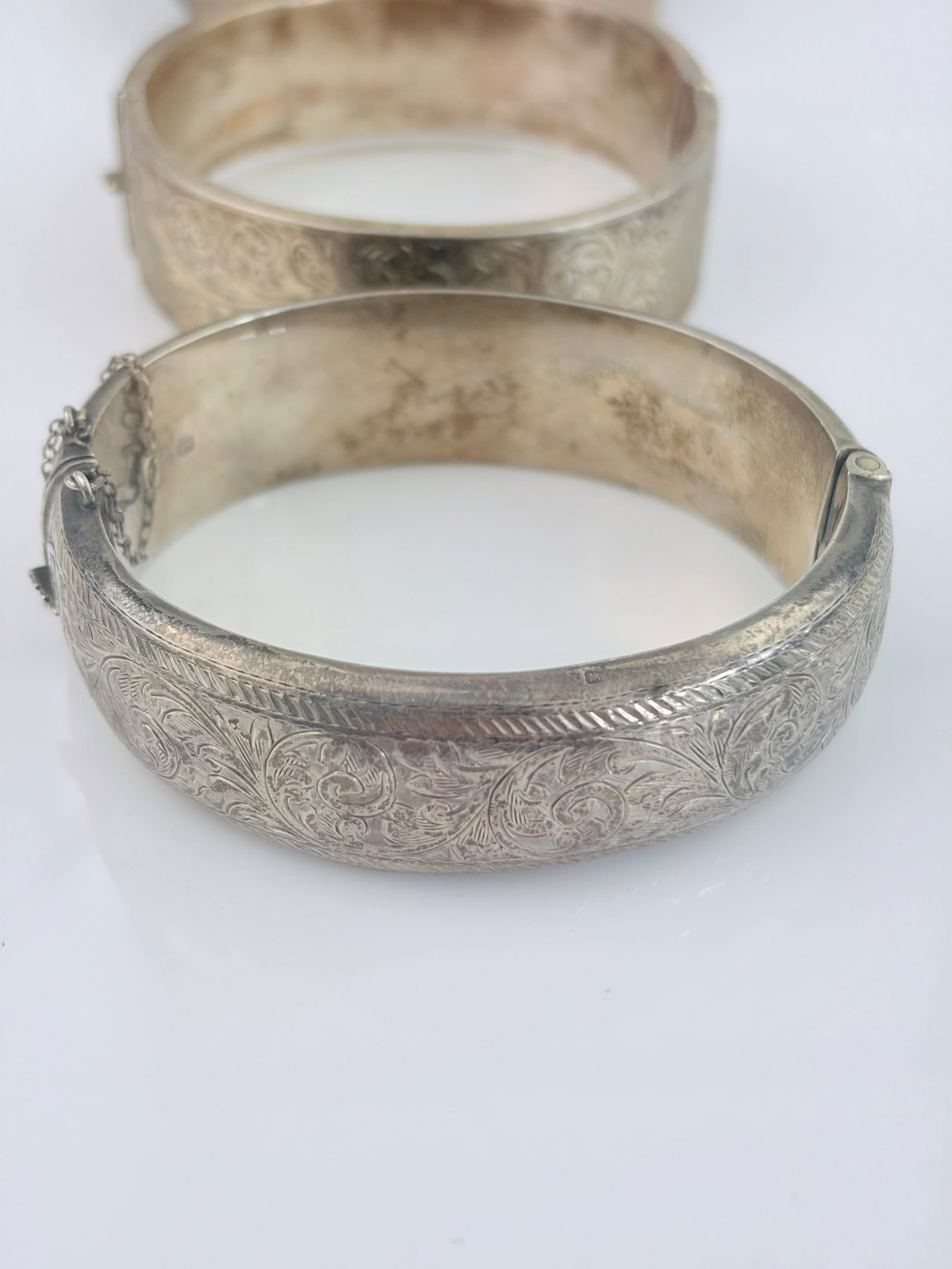 MIXED LOT - 3X SILVER BANGLES AF. - 2