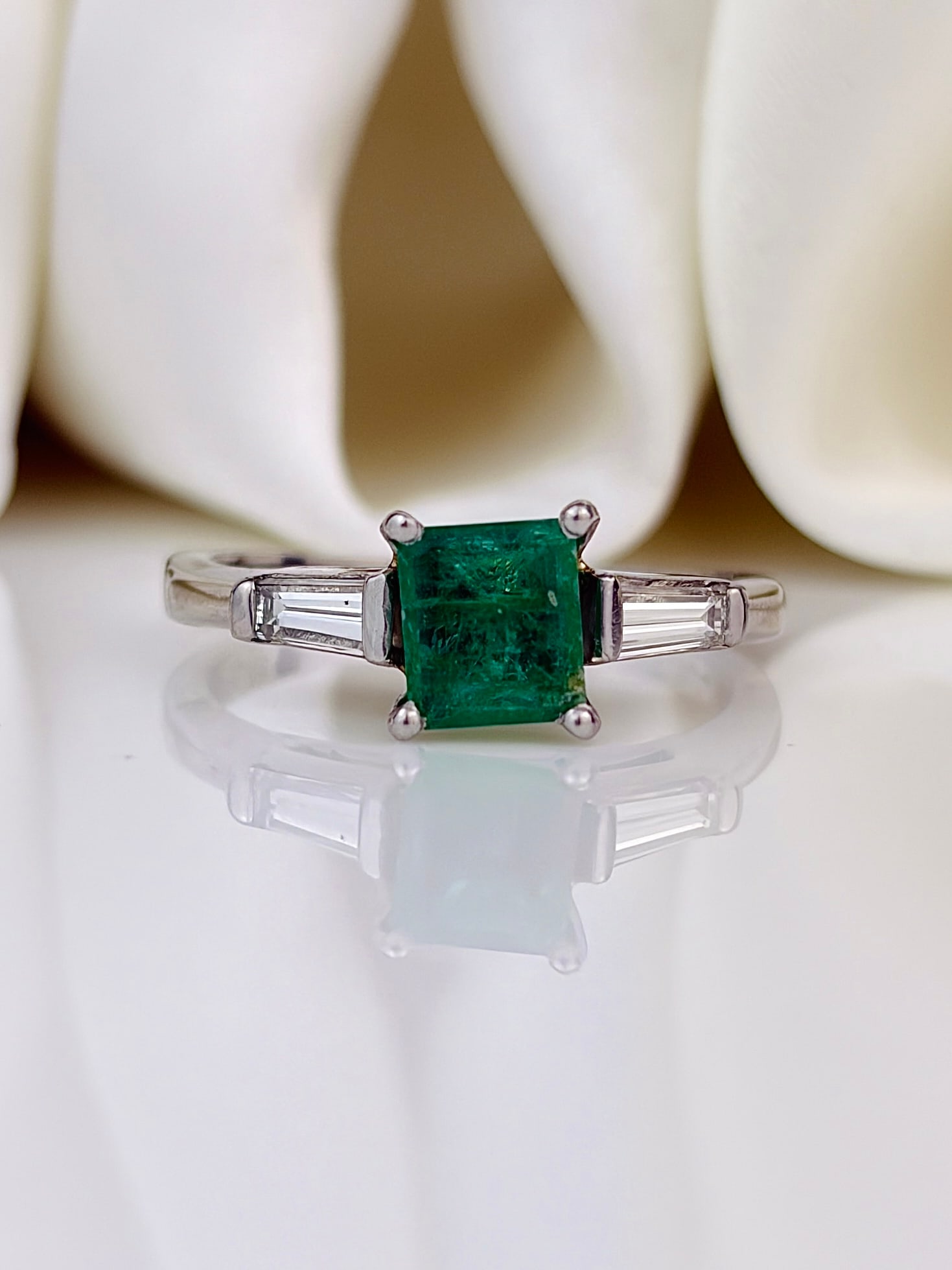 Outstanding Emerald and Diamond Ring Set in Platinum (1 of 11)