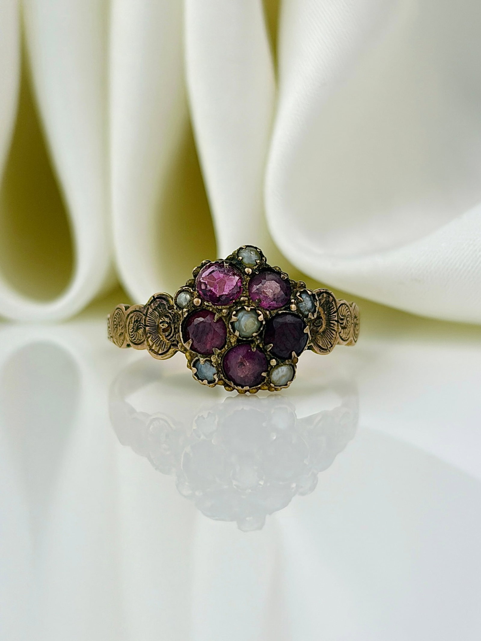 antique victorian era 9ct gold multi gemstone ring: antique victorian era 9ct gold multi gemstone ring Wonderful ring!