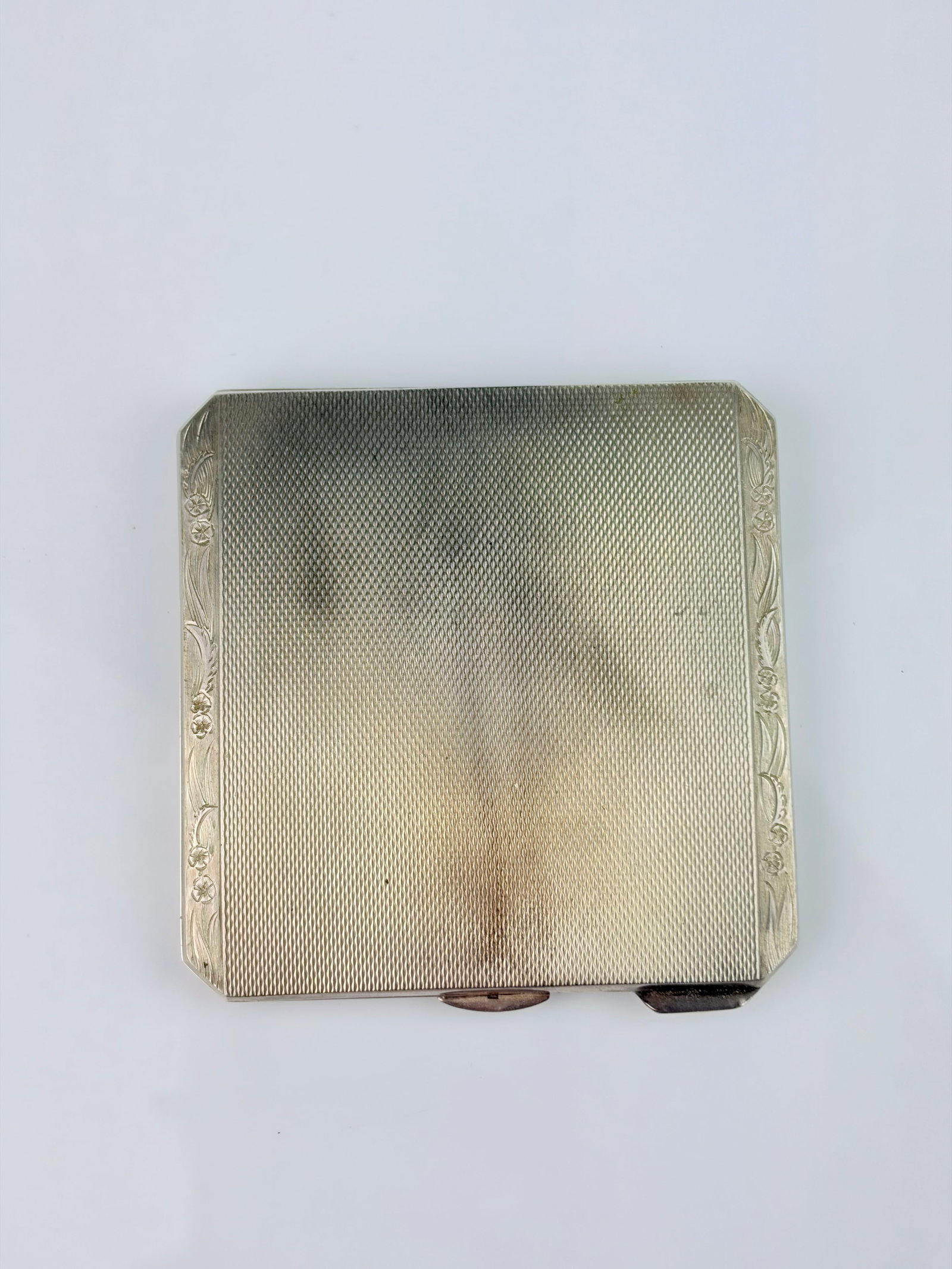 ANTIQUE SILVER ART DECO MAKEUP COMPACT (1 of 5)