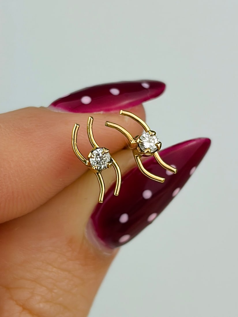 9ct gold diamond stud earrings (1 of 5)