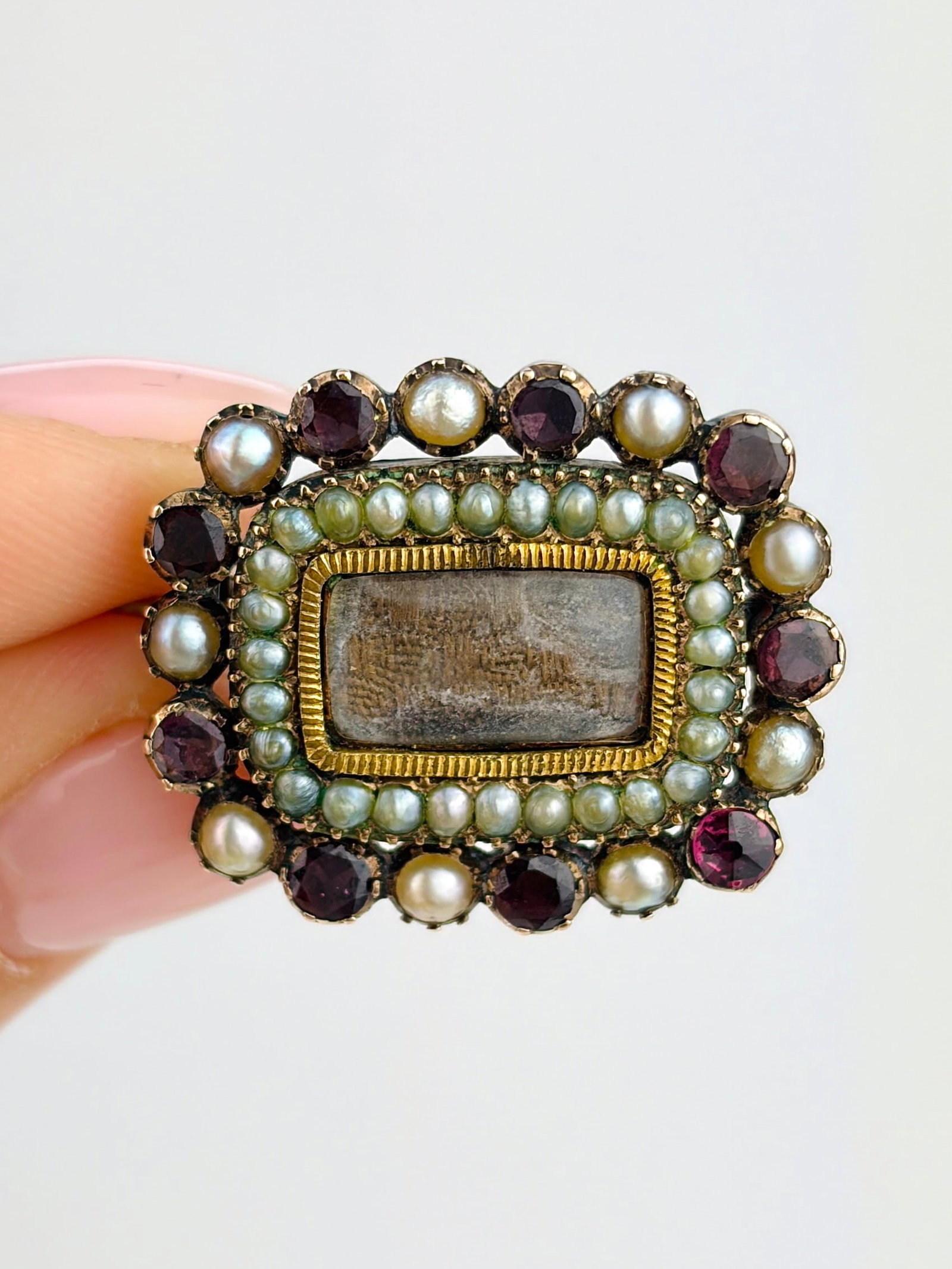 ANTIQUE GOLD AMETHYST AND PEARL LOCKET FRONT MOURNING BROOCH: ANTIQUE GOLD AMETHYST AND PEARL LOCKET FRONT MOURNING BROOCH A truly wonderful way to mourn a loved one.