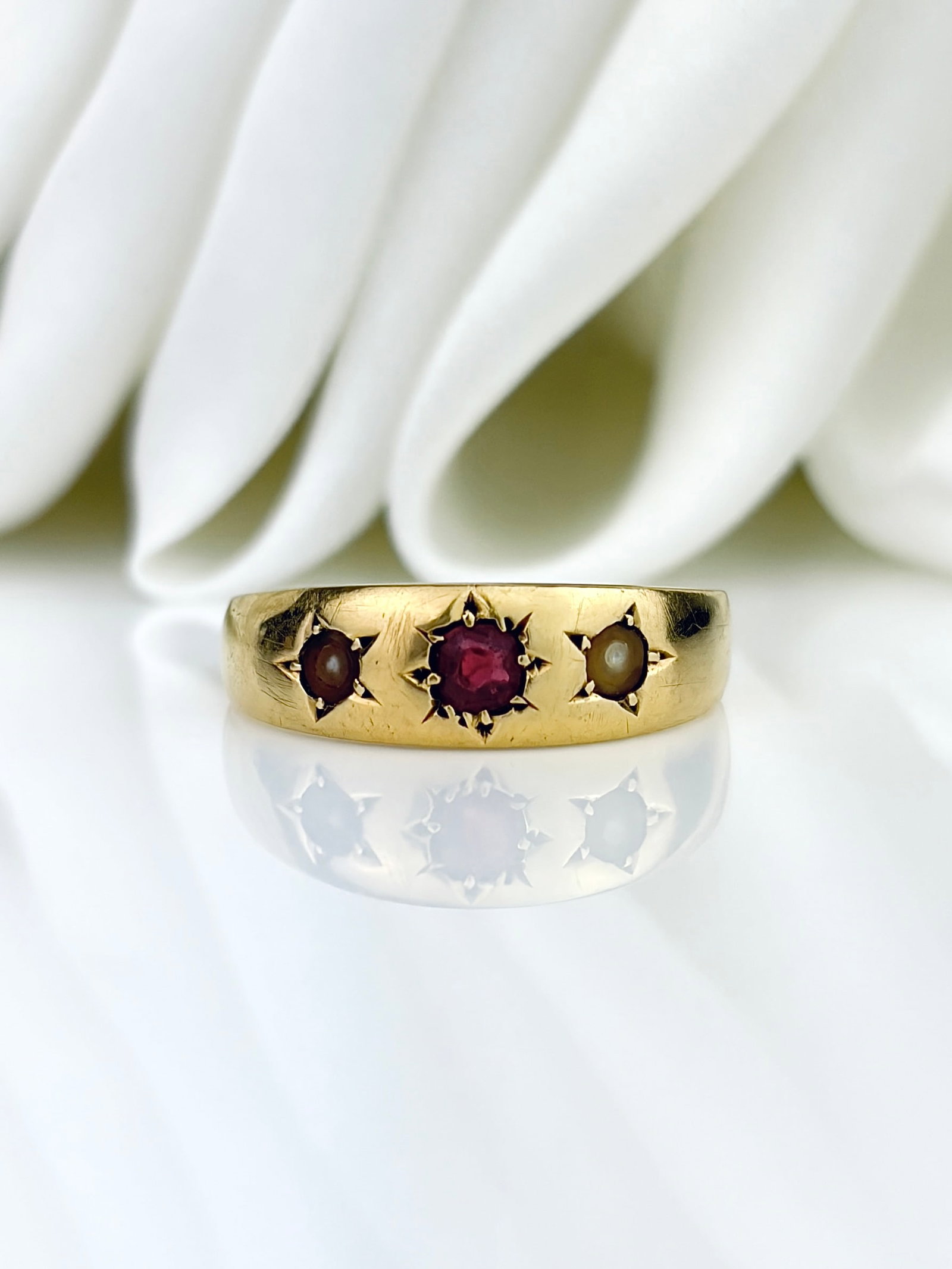 18ct Yellow Gold Red Paste and Pearl 3 Stone Ring (1 of 9)