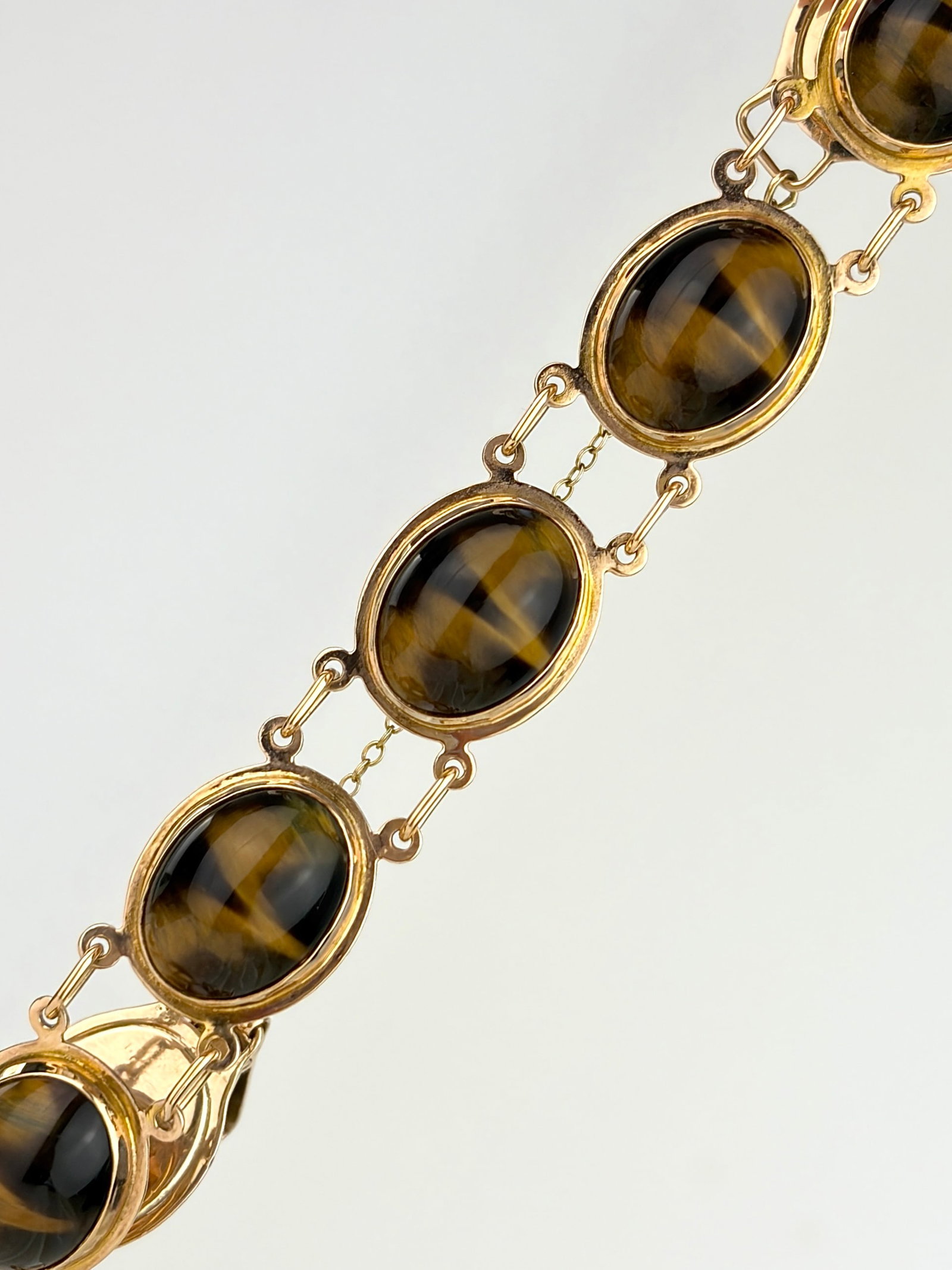 Chunky Vintage 9ct Yellow Gold Tigers Eye Bracelet (1 of 8)