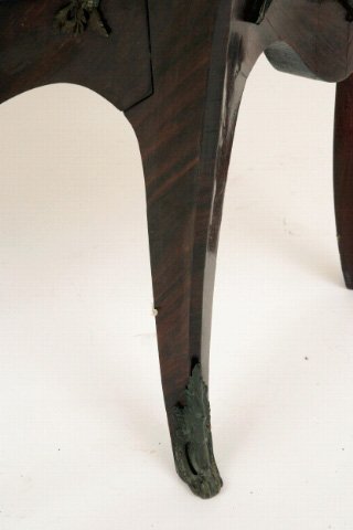 Louis XVth style Bombe Commode - 4