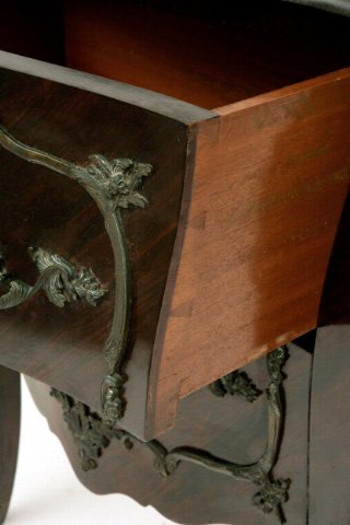 Louis XVth style Bombe Commode - 6
