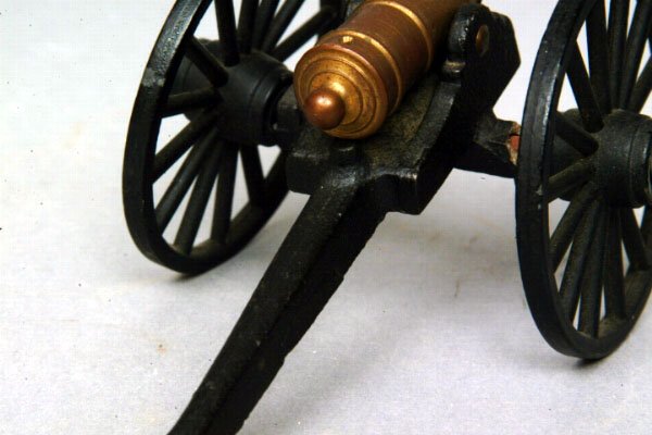 Another Miniature Cast Iron Cannon - 4