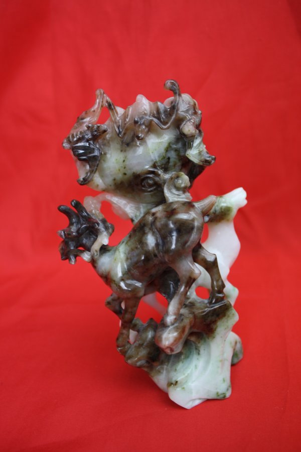 Chinese Carved Hard Stone Deers: Chnese carved hard stone deer group with bats and a peach at the back. H 6" x W 4".