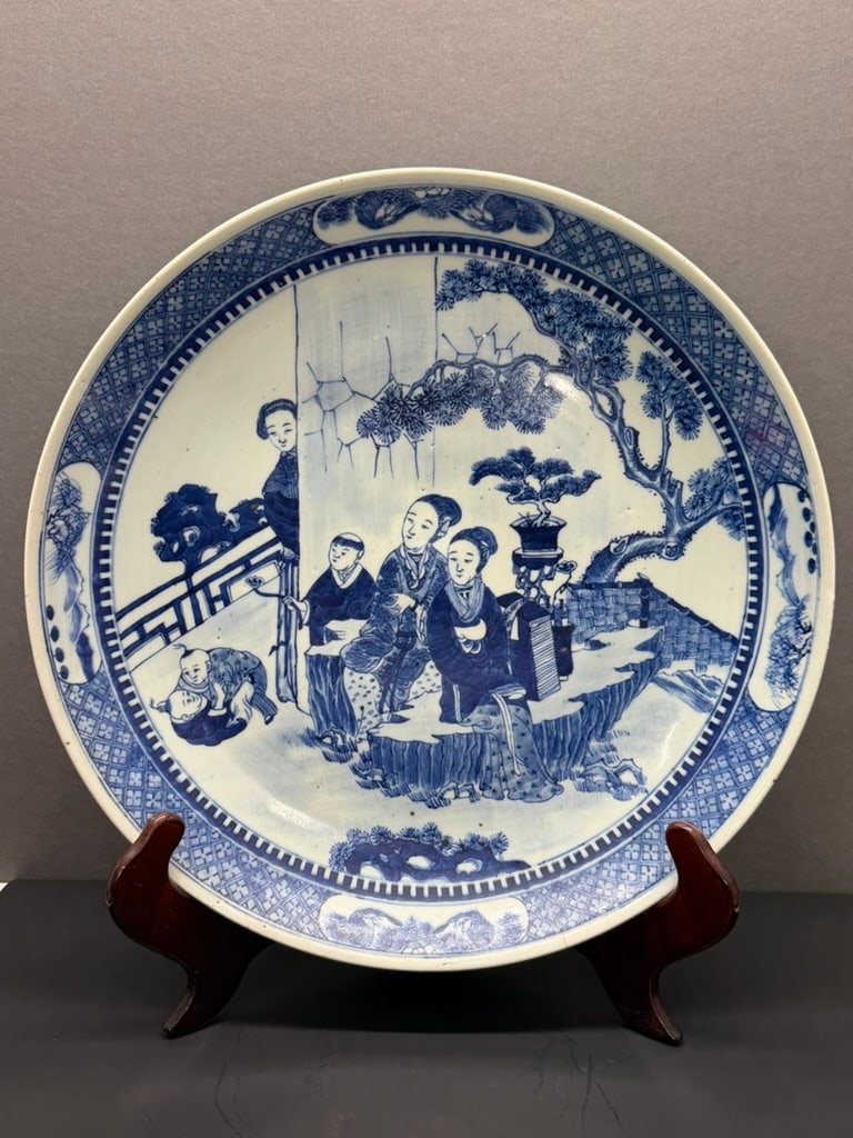 Chinese Qing Dynasty B&W charger Kangxi Reign marks: Qing Dynasty Large Chinese blue and white charger with Kangxi Reign marks. 16" in diameter