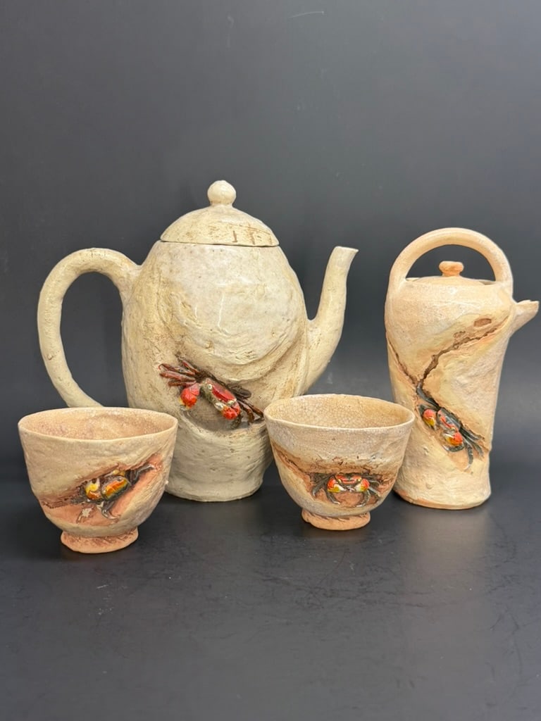 Japanese Showa Period Suigetsu Masayama Rakuzan Ware Pottery Tea Set with crabs by Yoshikawa Tsunek (1 of 20)