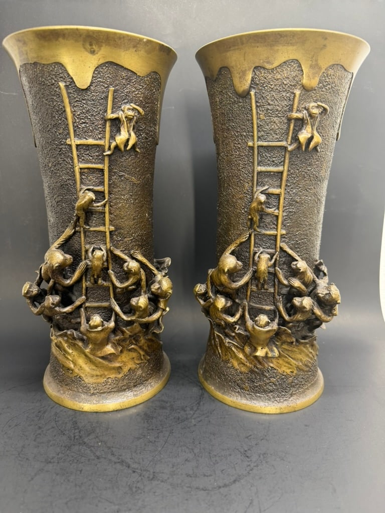 Japanese Taisho Period Pair of bronze monkey vases by Tsuneya 11 1/2" (1 of 19)