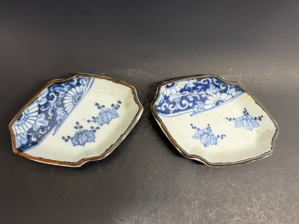 Pair of Japanese Early Edo Ai-Ko Kutani Blue & White Pickle Dishes beautifully Decorated, Circa 1650 (1 of 20)
