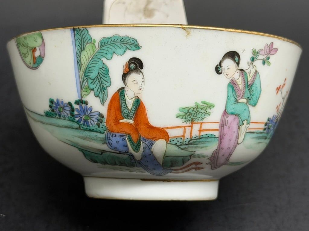 Chinese Republic Period Porcelain 4 1/2" Famille Rose Bowl (1 of 18)