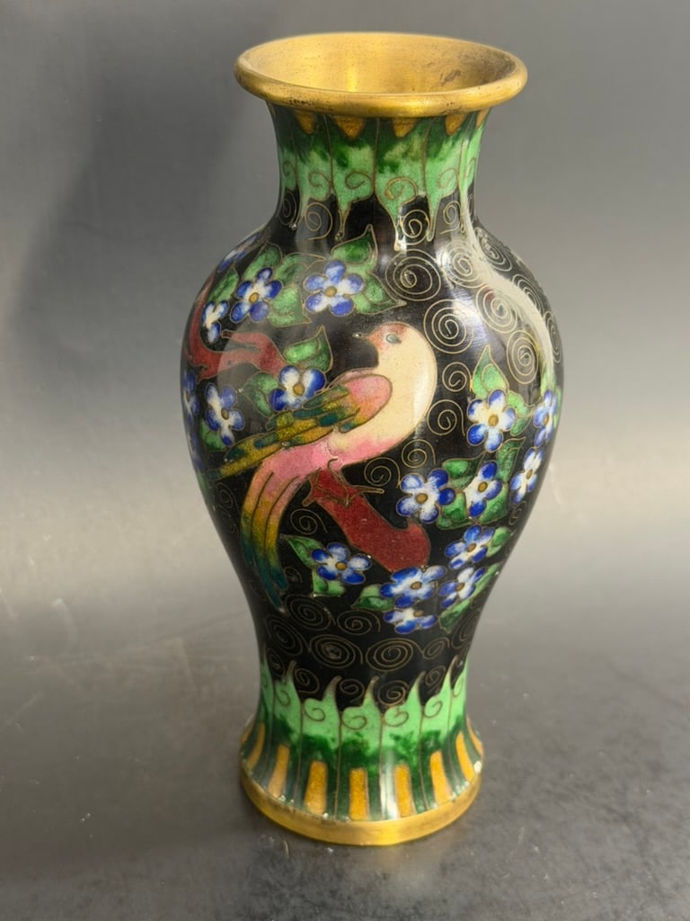 Chinese Cloisonne Vase by renown artist Robert Kuo 6" tall (1 of 20)