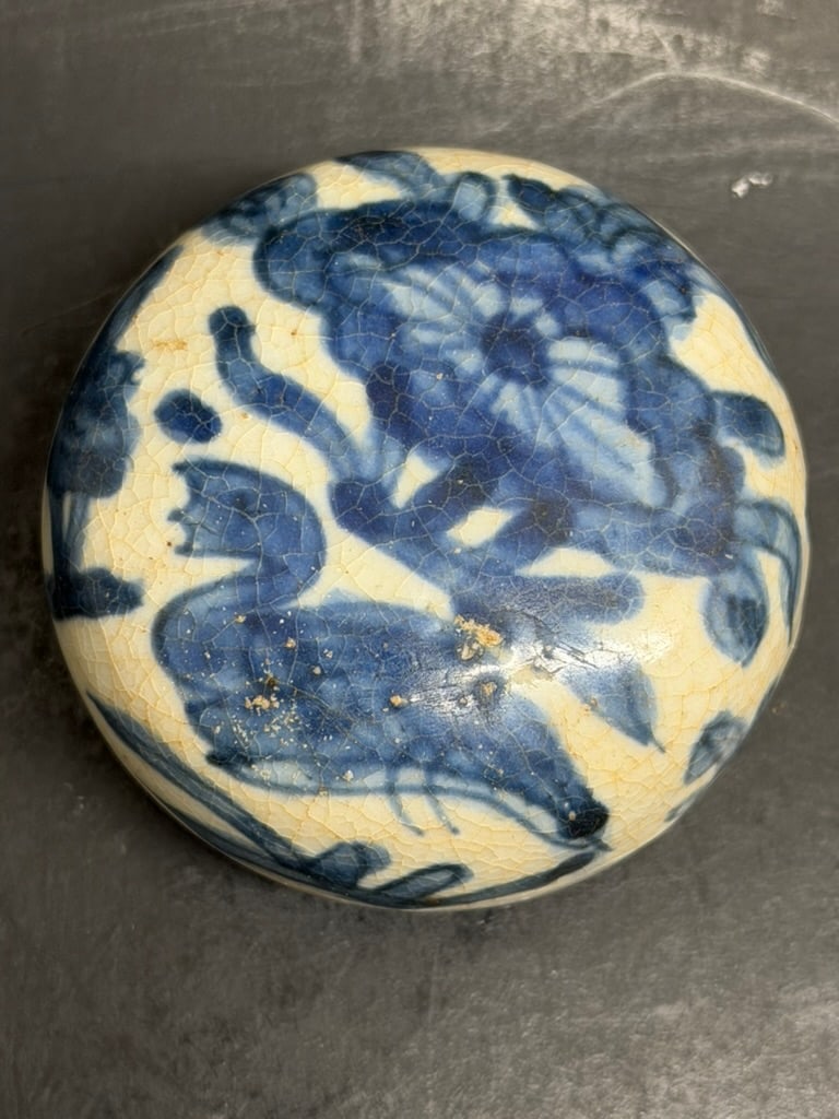 Chinese Ming Wanli 17th century Porcelain Blue and White Paste Box (1 of 16)