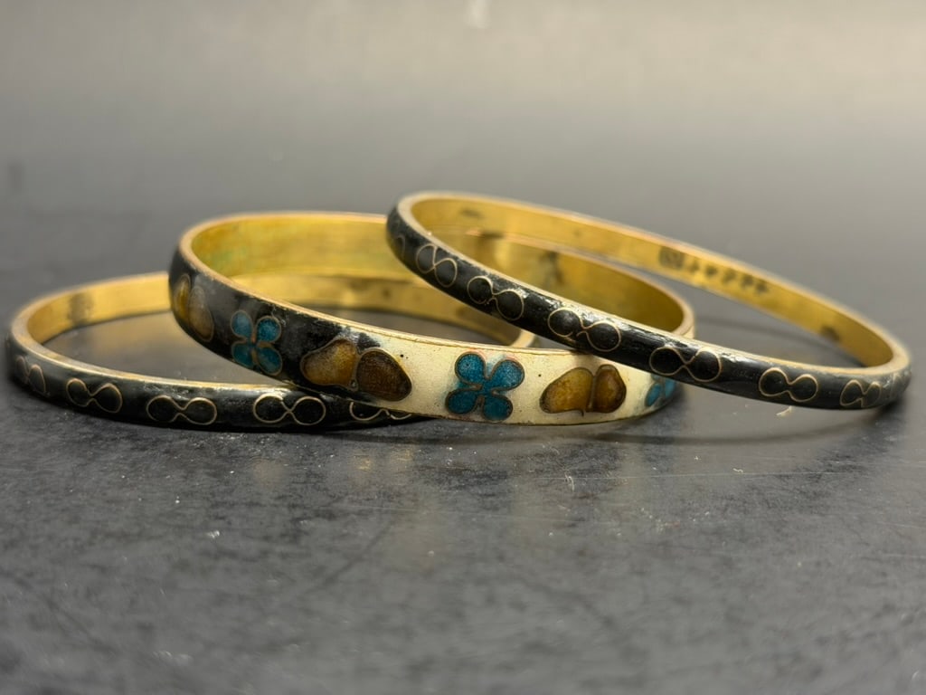 Lot of 3 Chinese Vintage Cloisonne Bangle Bracelets by renown artist Robert Kuo  (1 of 11)