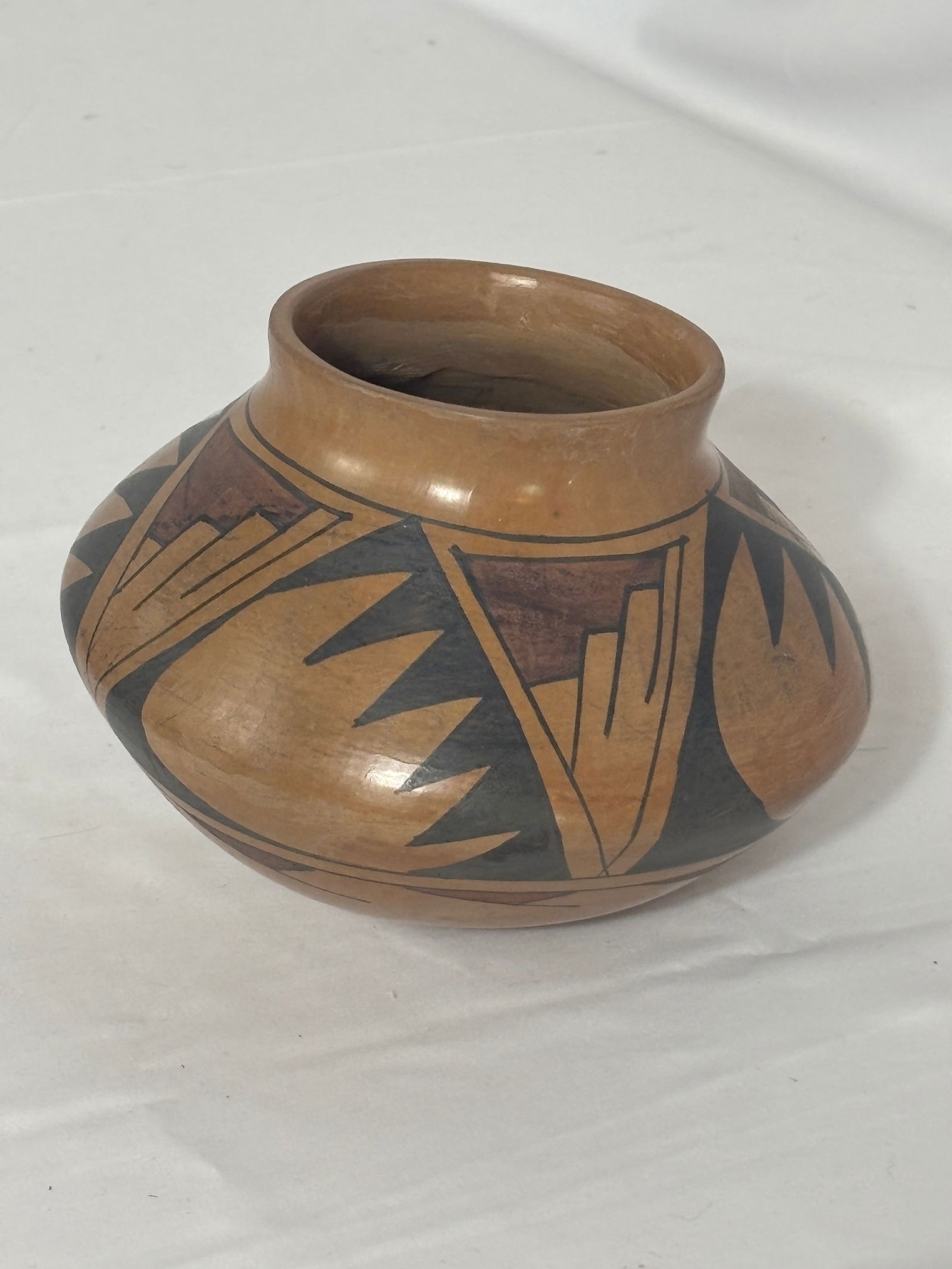 Pueblo Pot - Mata Ortiz Jar, Rene H.: Rene H., Chihuahua, Mexico