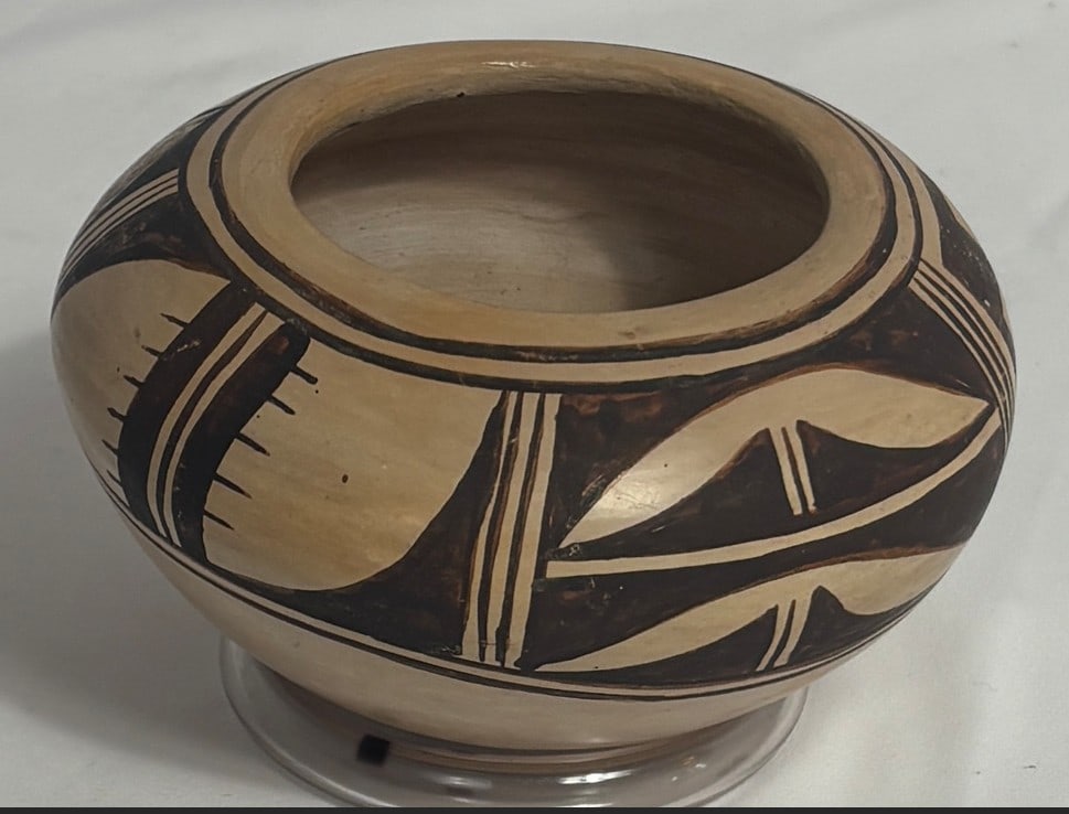 Hopi Pot, Village of Sichomovi, Patricia Honie (1 of 7)
