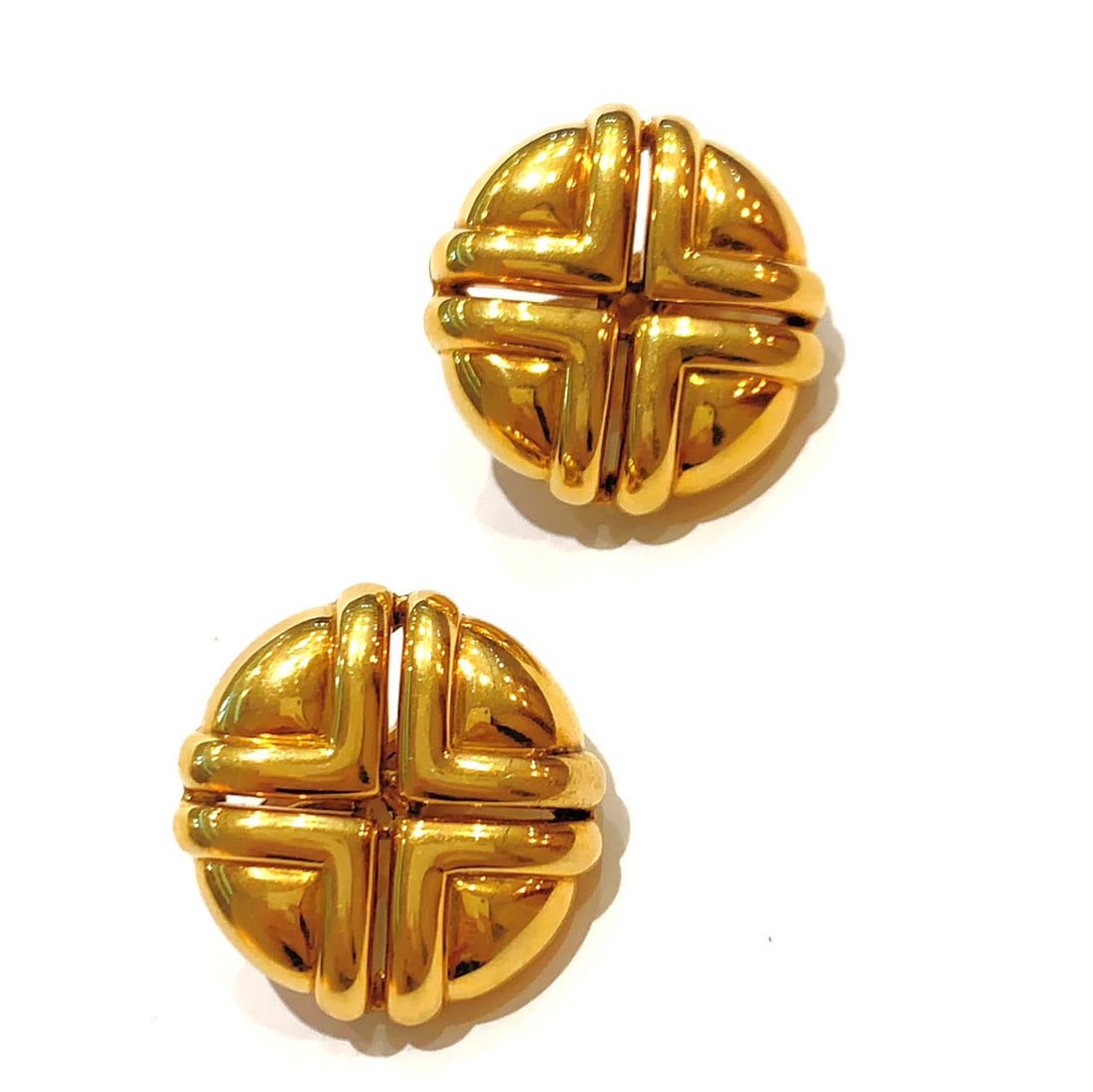 1970S BOUCHERON 18K GOLD EARRINGS: Weight: 28.8 g.