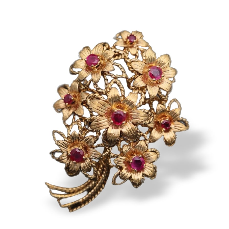 RETRO PERIOD 18K GOLD RUBY FLORAL BROOCH (1 of 2)