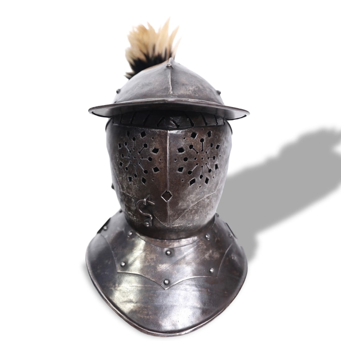 16TH CENTURY CUIRASSIER ANTIQUE METAL HELMET (1 of 3)