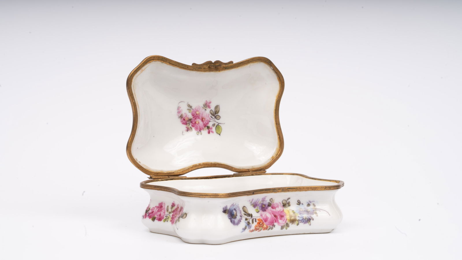 Antique Continental Porcelain Hand Painted Trinket Box (1 of 5)