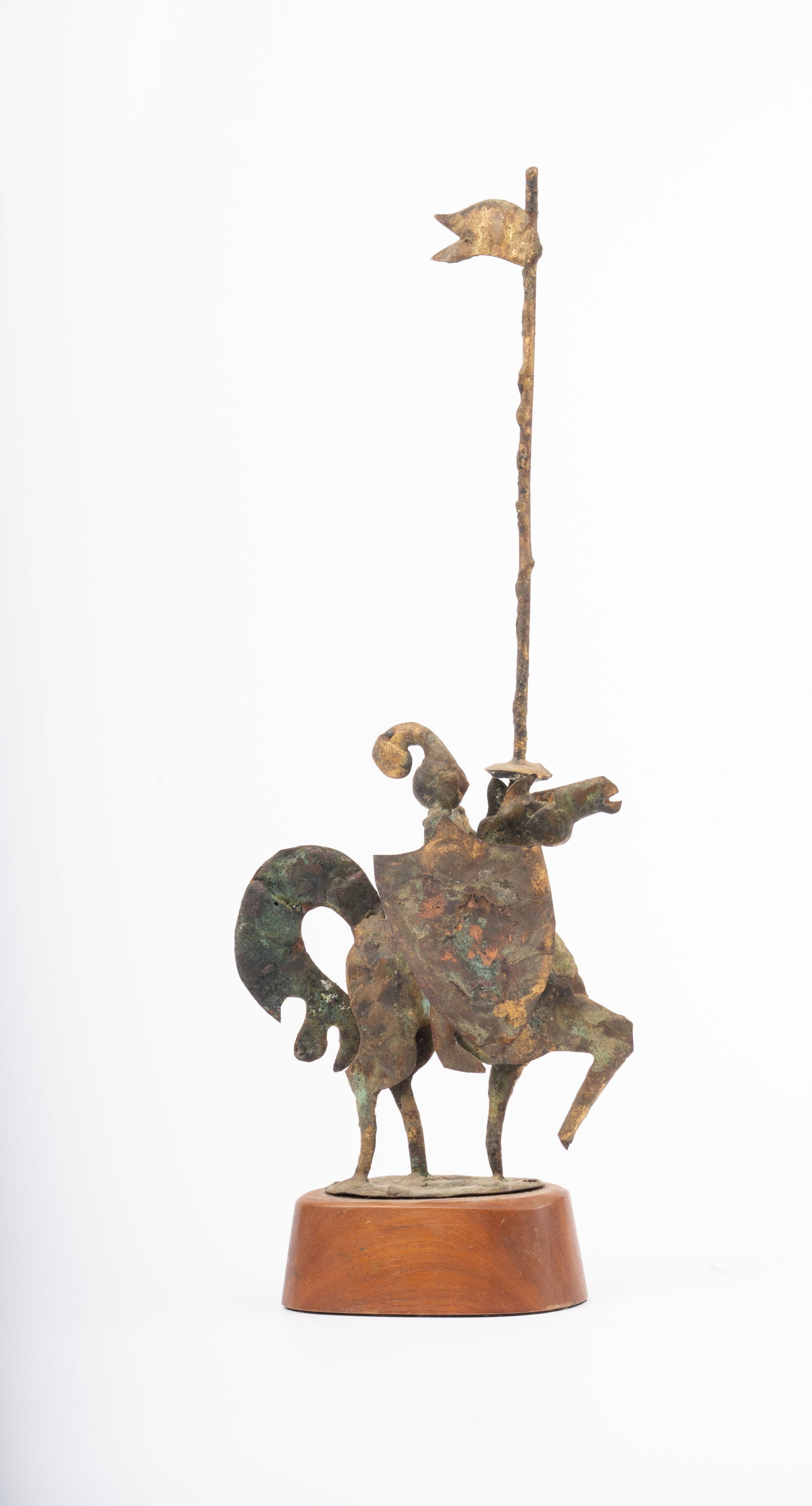 Bill Lett Brutalist Bronze Sculpture of a Knight on Horseback: A dynamic Brutalist bronze sculpture by Canadian-American artist Bill Lett (active mid-20th century), depicting a knight on horseback with raised lance and banner. Executed in a deliberately rough, mo