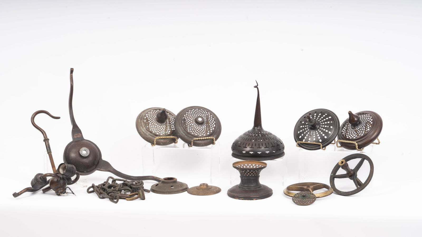 Attributed Tiffany Studios Miscellaneous Bronze Lamp Parts (1 of 10)