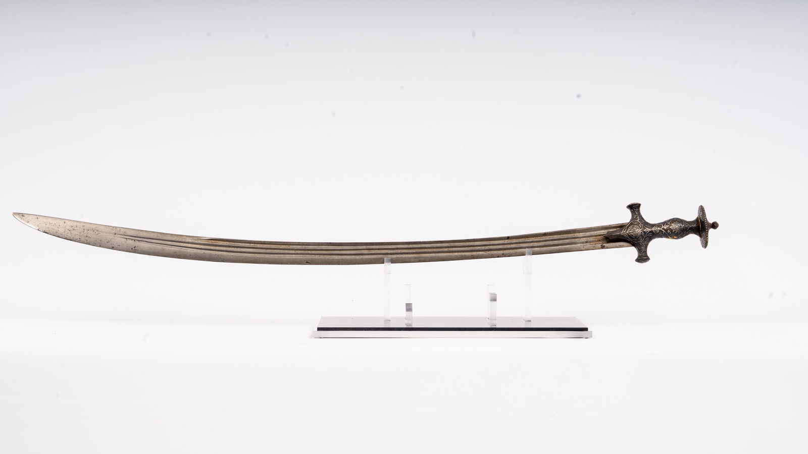Persian tulwar sword (1 of 5)