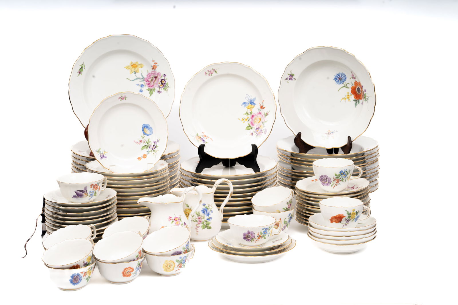 92pc Meissen Porcelain Floral Gilt-Edge Dinner Service (Set 2) (1 of 6)