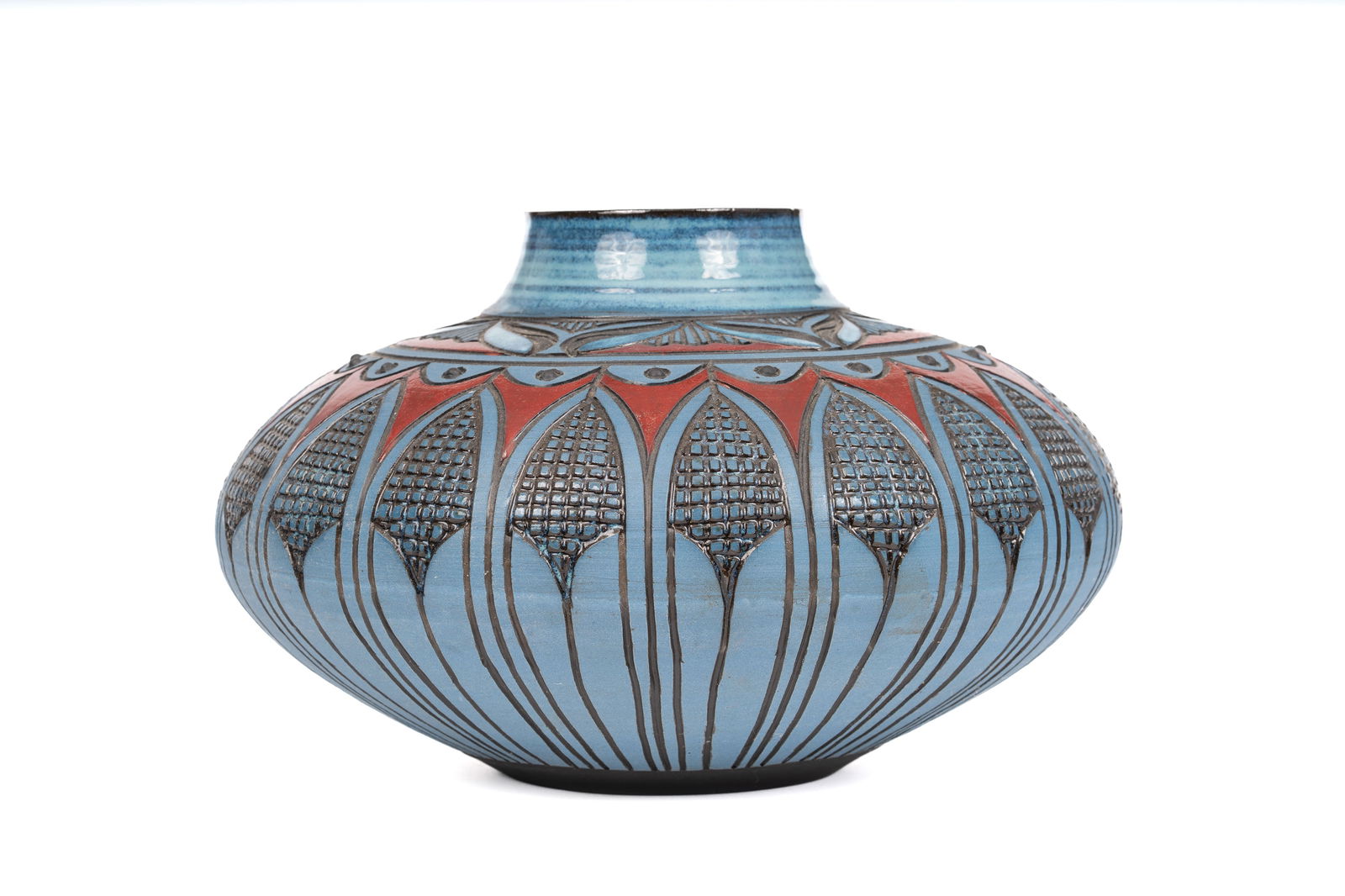 LARRY ALLEN (ALABAMA) - Oblong Sgraffito Studio Pottery Vase (1 of 7)