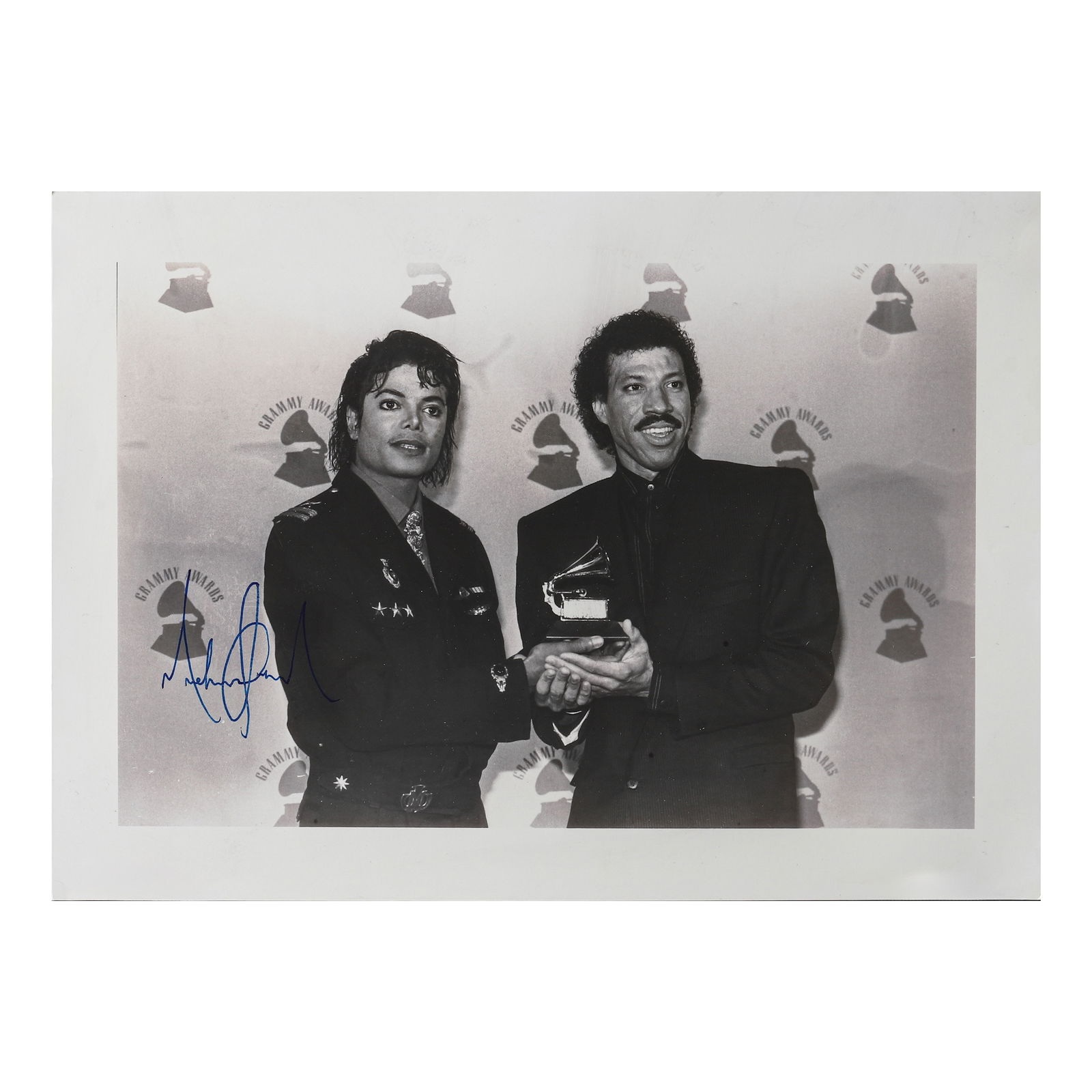 MICHAEL JACKSON AND LIONEL RICHIE, GRAMMY AWARDS, 1985 (1 of 1)