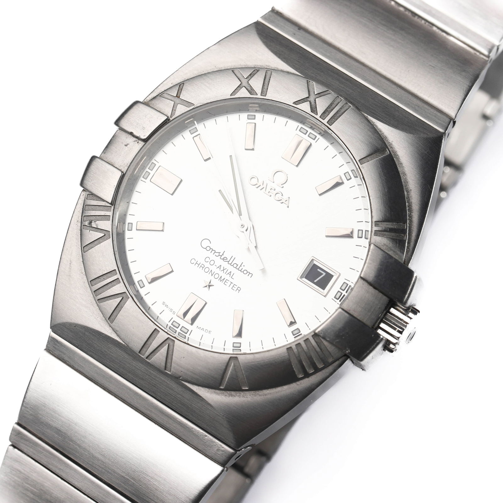 OMEGA CONSTELLATION CO-AXIAL CHRONOMETER AUTOMATIC WRISTWATCH: Dimensions Dial diameter: 1 21/32 in (42.2 mm) Description This Omega Constellation automatic wristwatch features a brushed stainless steel case with the signature engraved Roman numeral bezel and a s
