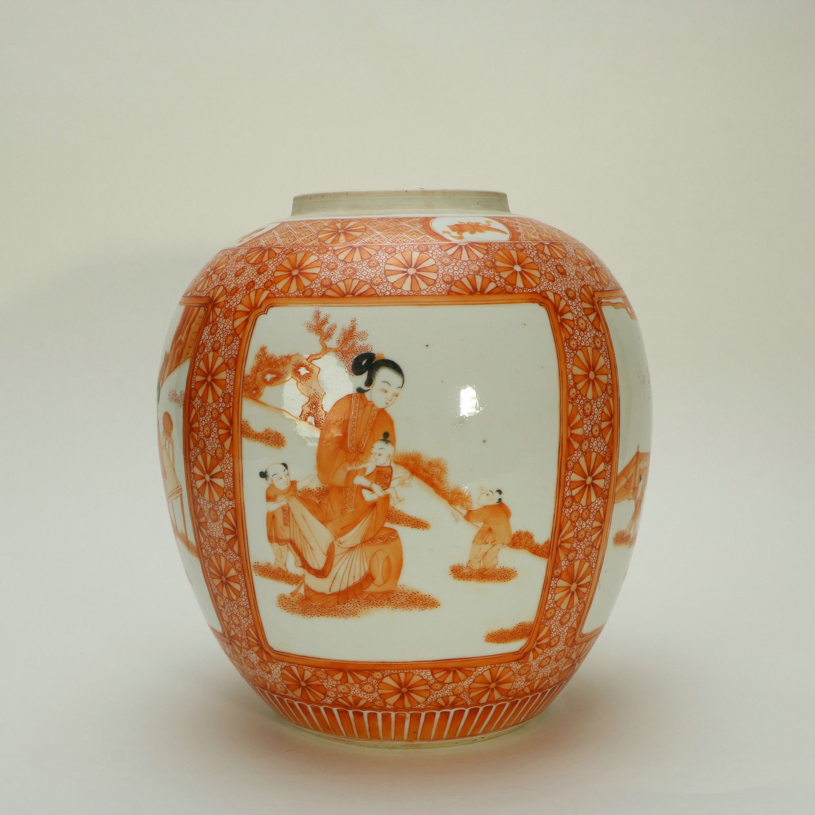 Alum - red Colored Jar with Figure Patterns - 2
