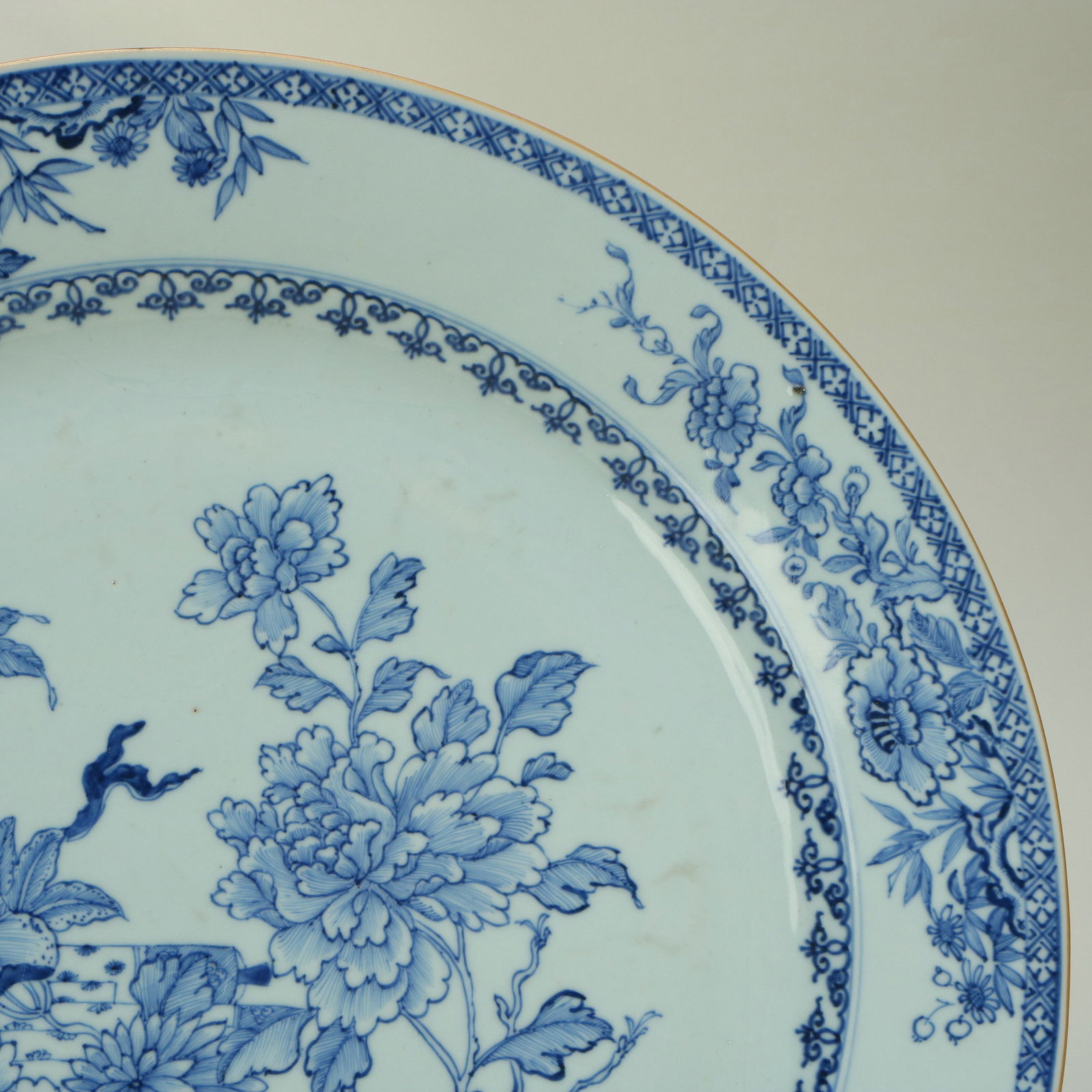 Blue - and - white Plate with Flower Patterns - 3