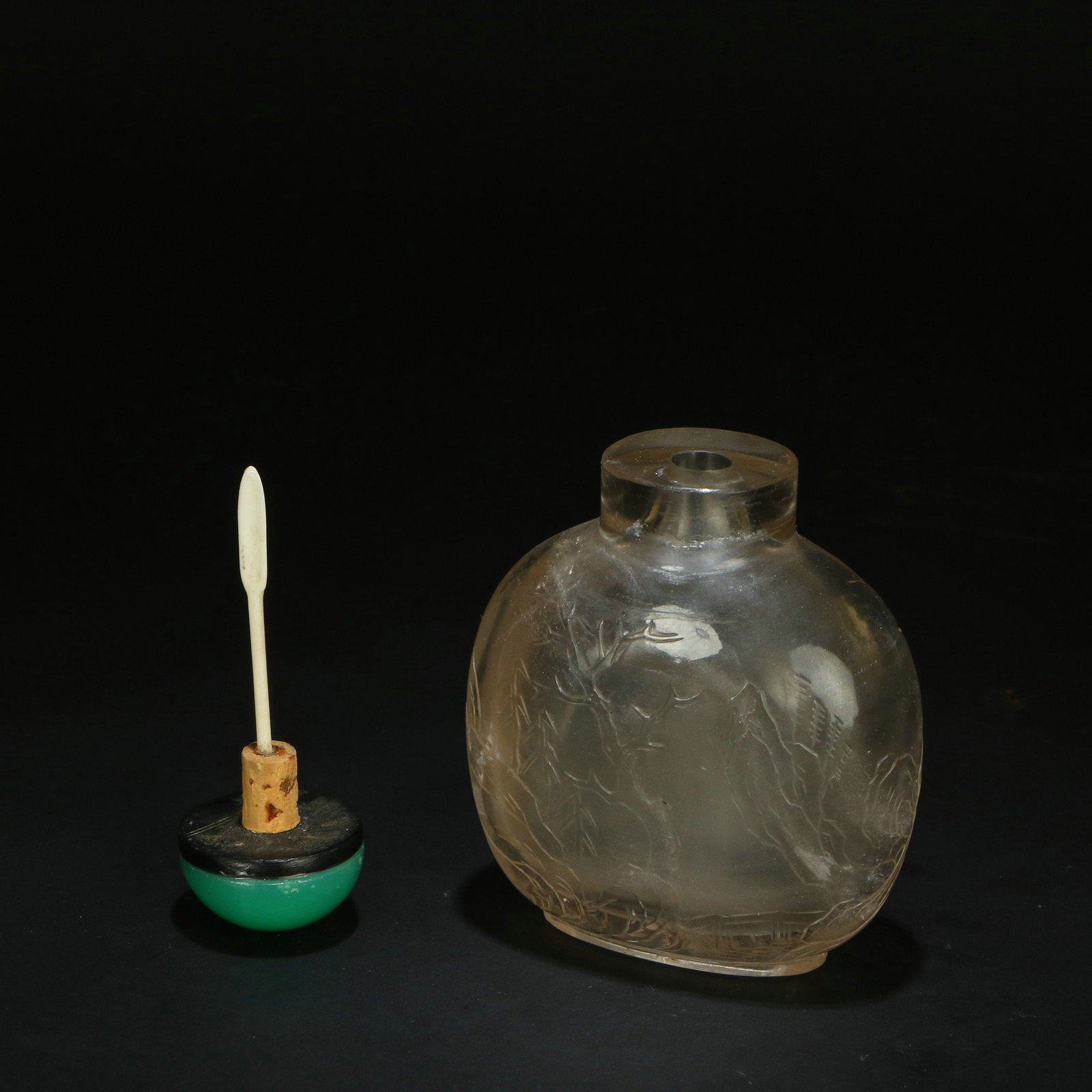 Crystal Snuff Bottle with Carved Landscape Patterns - 5