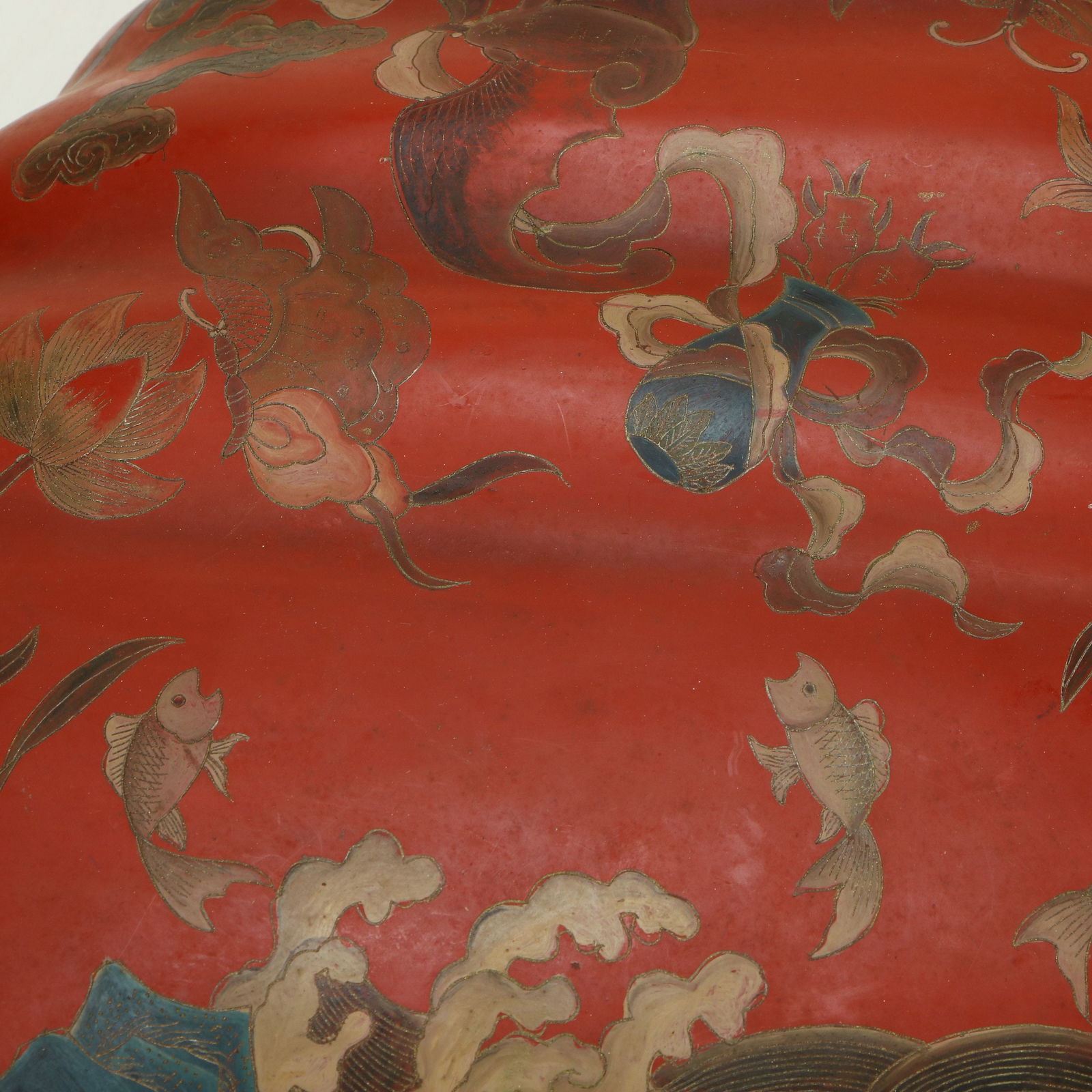 Polychrome Lacquer Gilt Box with Lotus Patterns - 7